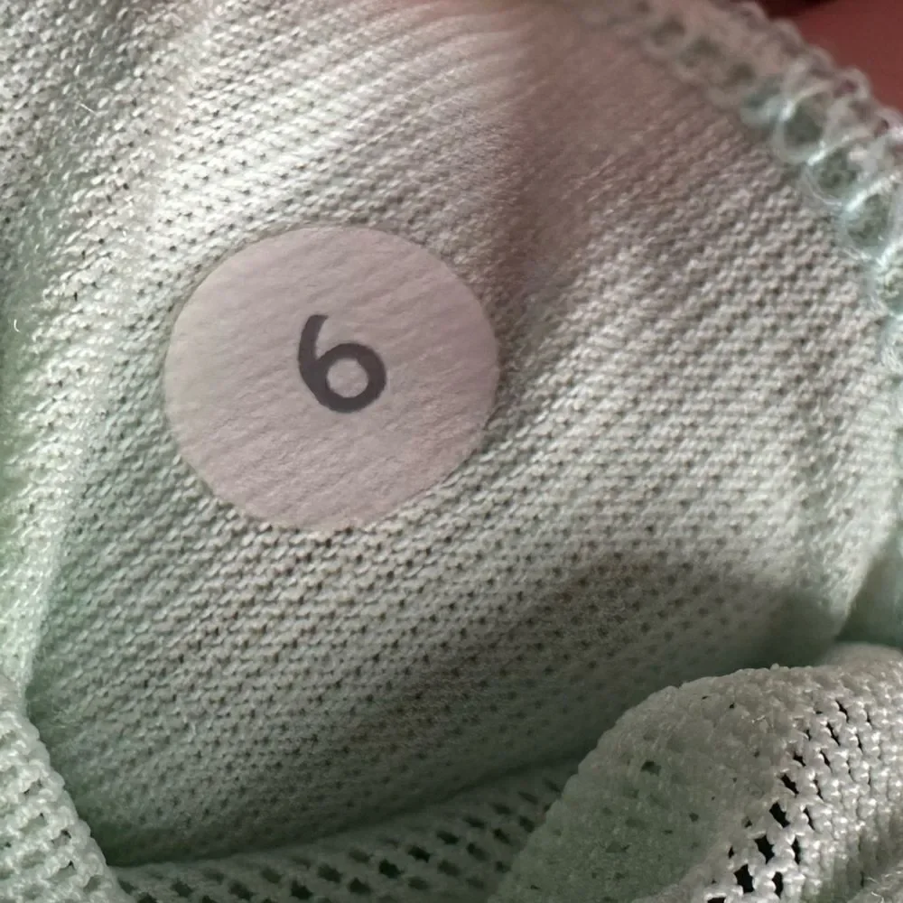 lululemon athletica size excellent